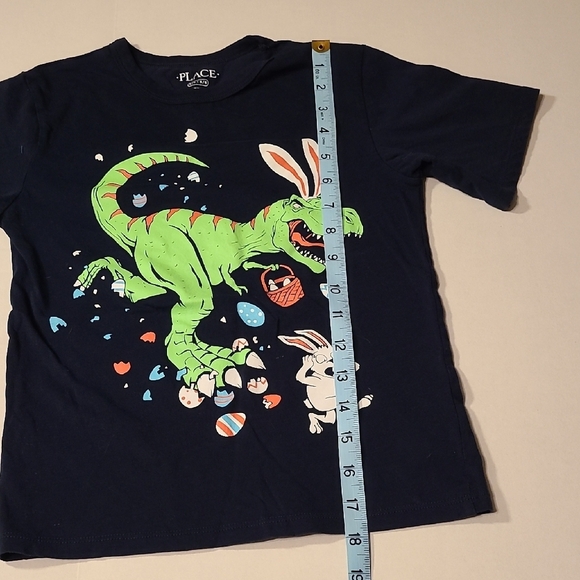 PLACE Boys Dinosaur/Bunny Graphic T-Shirt - Black Size 5/6 EUC - Picture 7 of 8